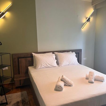 Emerald Suite Luxury Apartment In Tesalonika Bagian luar foto