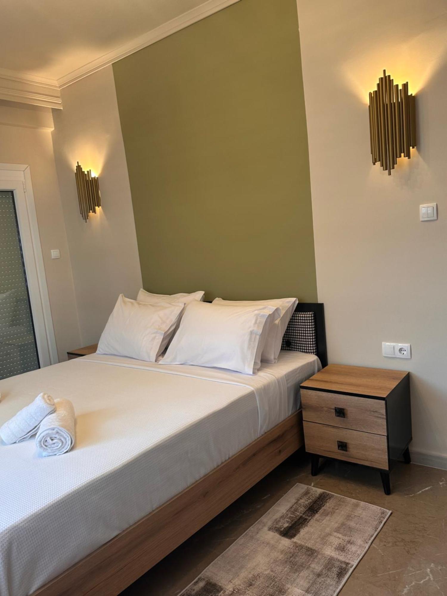 Emerald Suite Luxury Apartment In Tesalonika Bagian luar foto