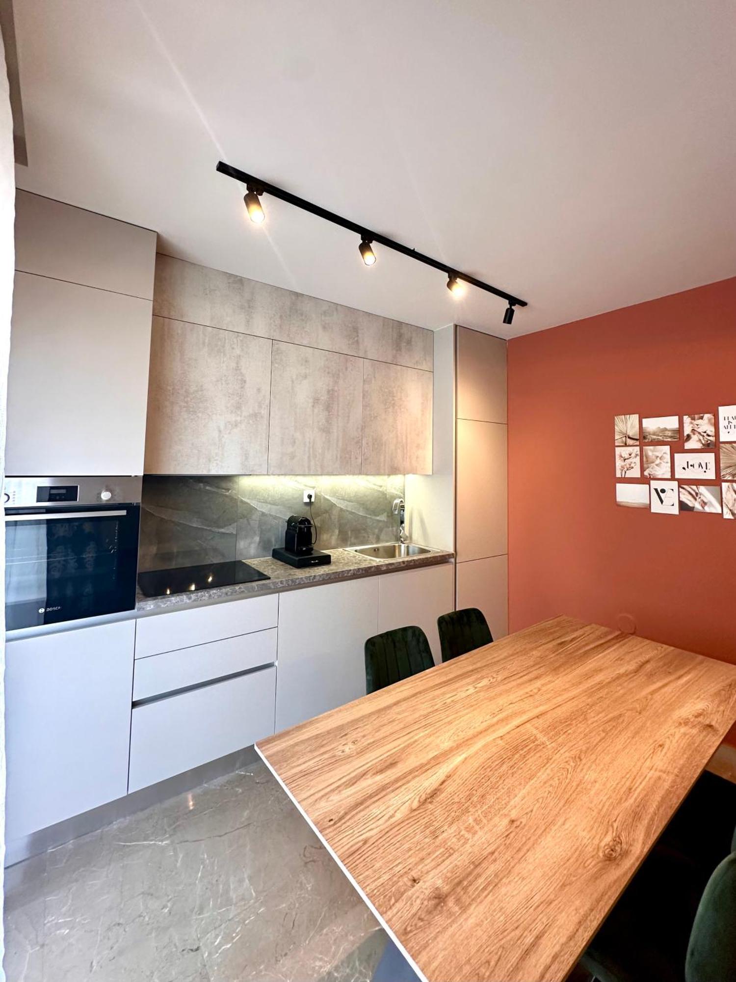 Emerald Suite Luxury Apartment In Tesalonika Bagian luar foto